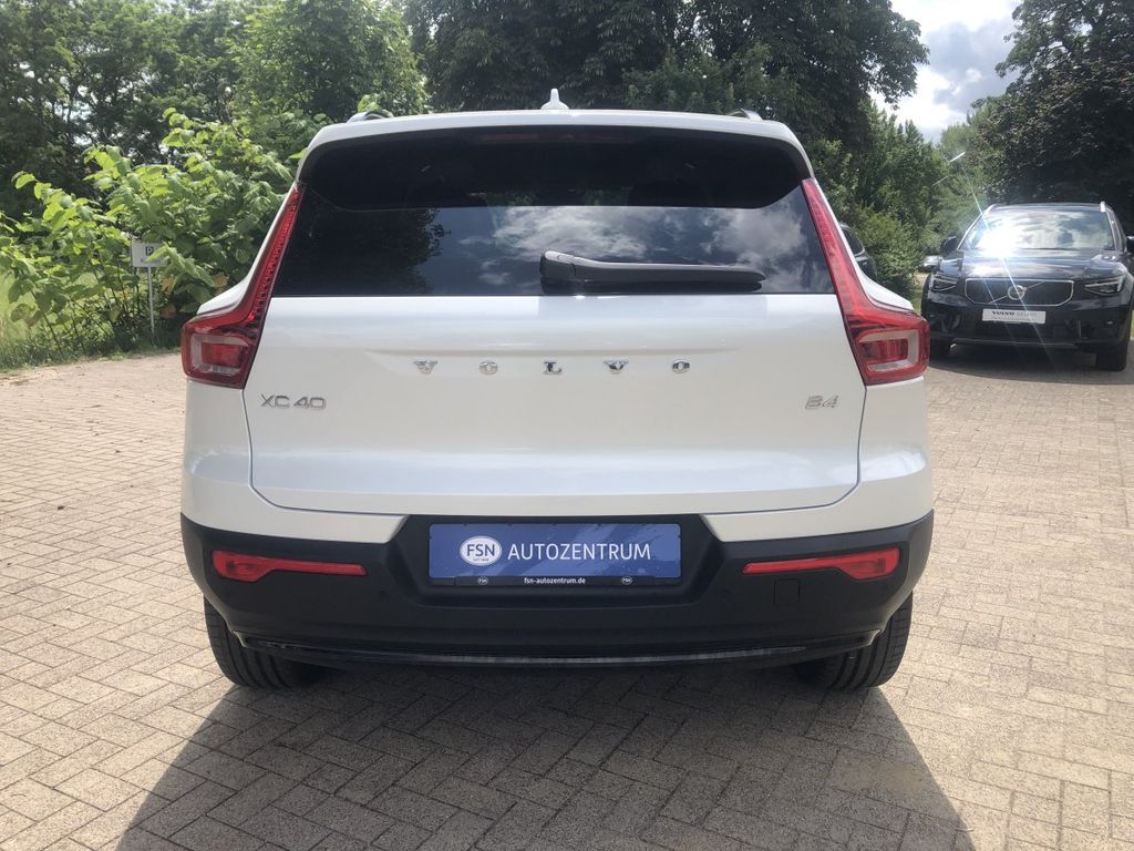 Volvo XC40 2024