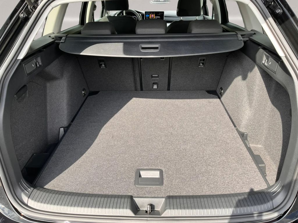 Volkswagen Golf 2024