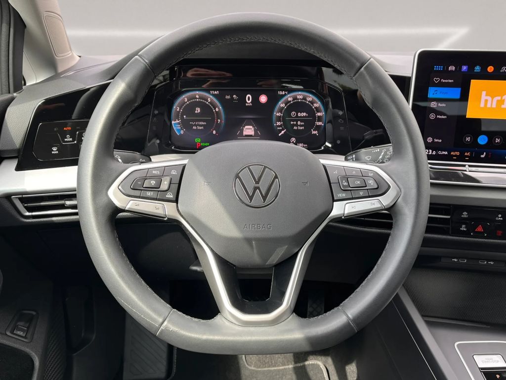 Volkswagen Golf 2024