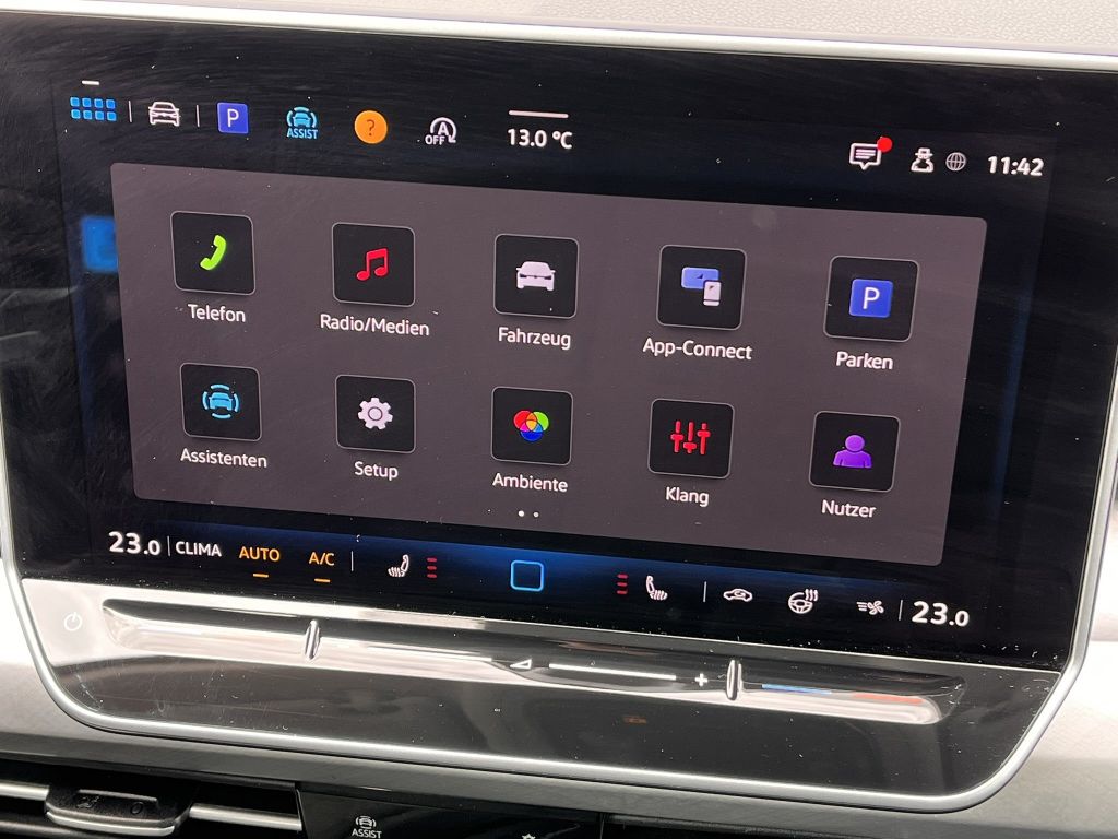 Volkswagen Golf 2024