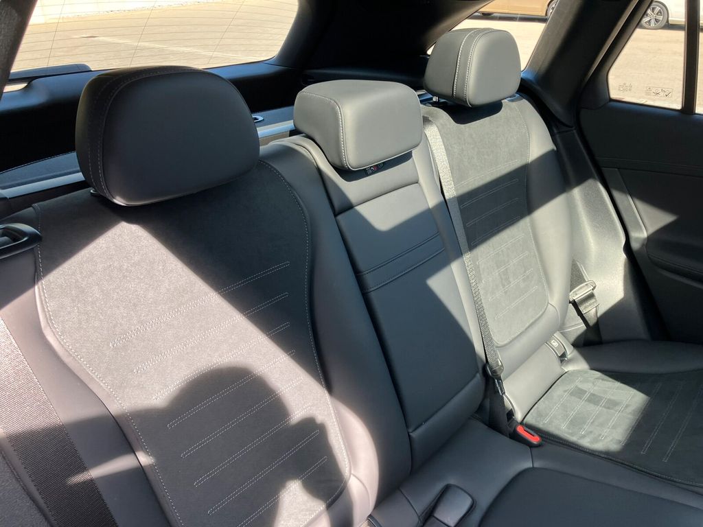 Mercedes-Benz GLC 300 2024
