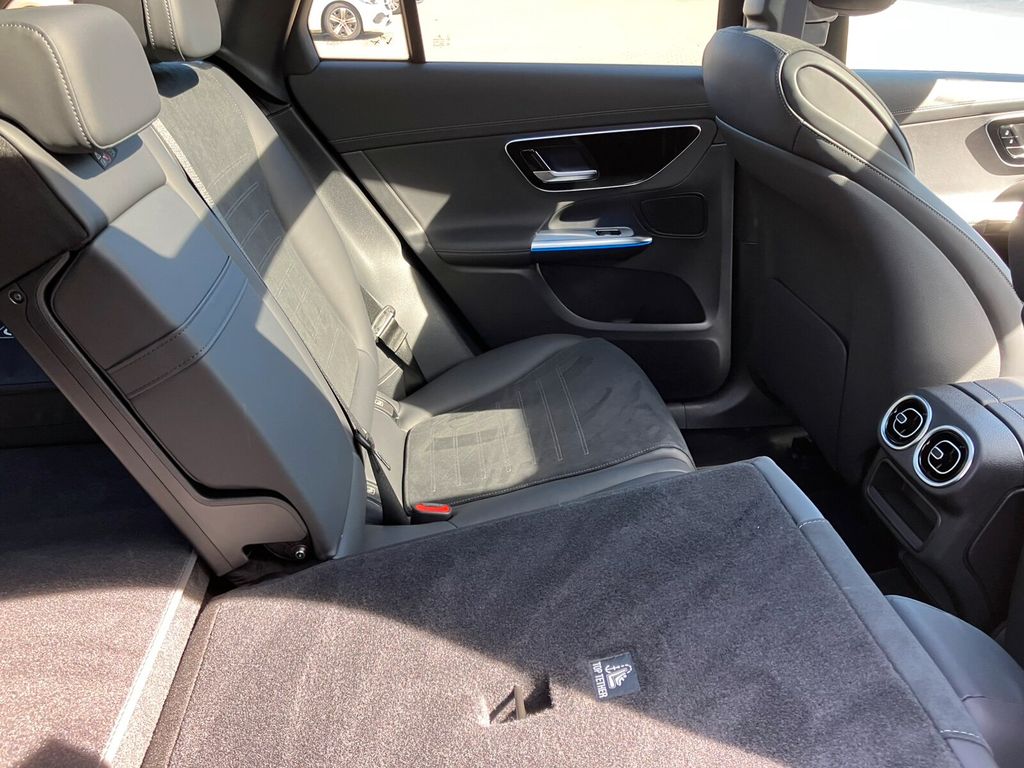 Mercedes-Benz GLC 300 2024