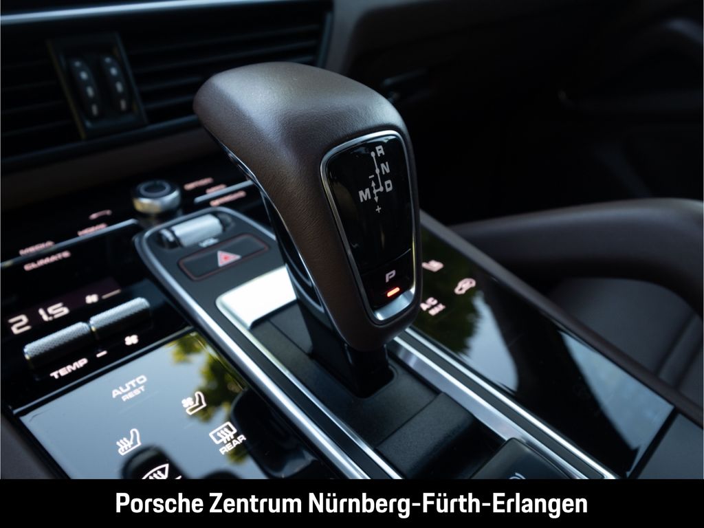 Porsche Cayenne 2021