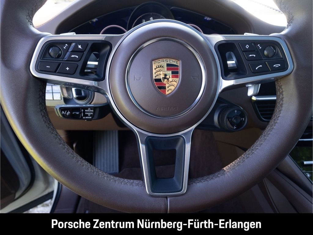Porsche Cayenne 2021