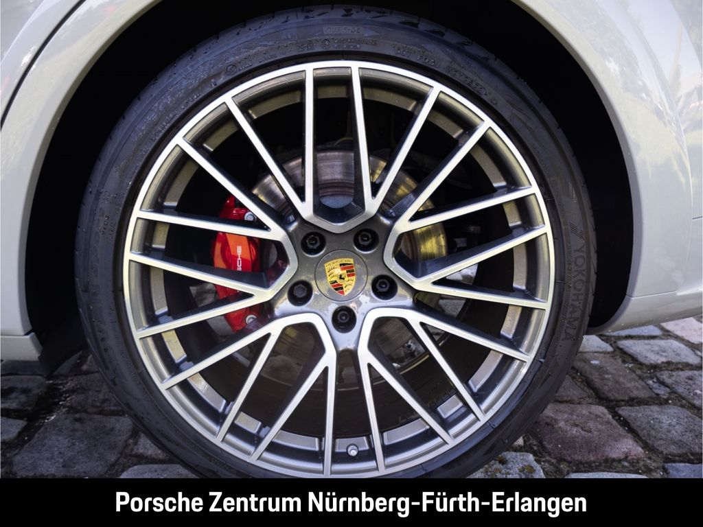 Porsche Cayenne 2021