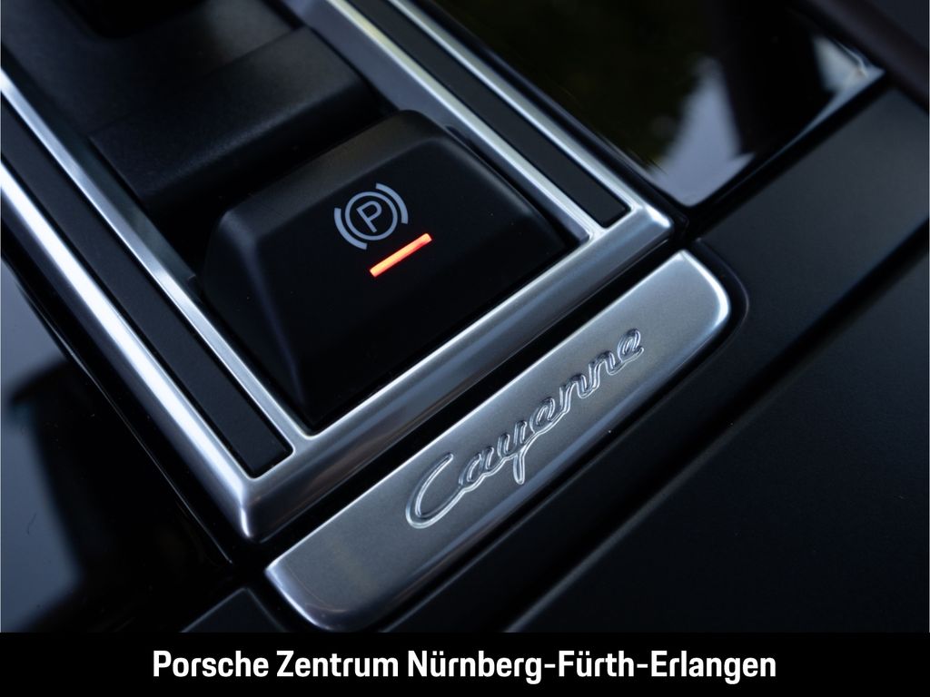 Porsche Cayenne 2021