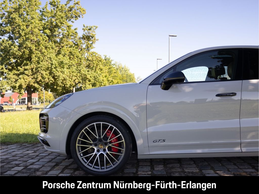 Porsche Cayenne 2021