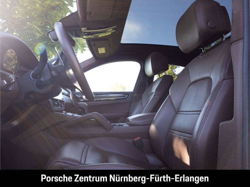 Porsche Cayenne 2021