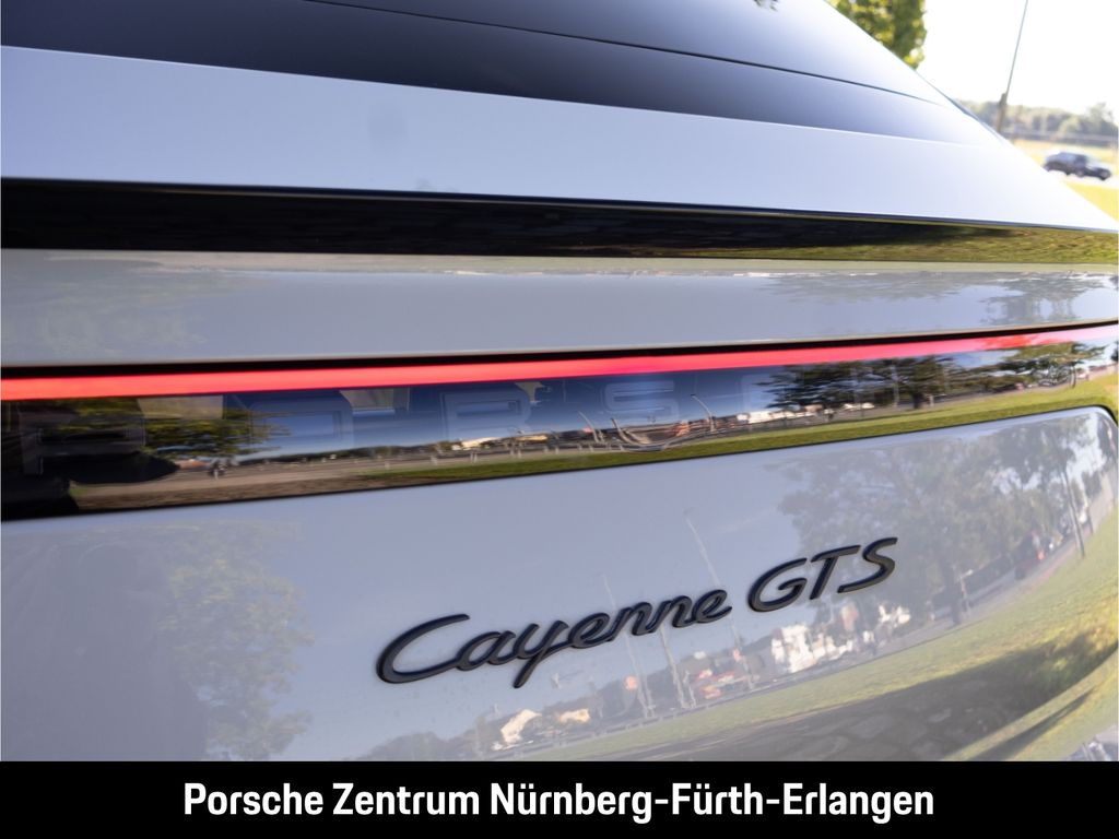 Porsche Cayenne 2021