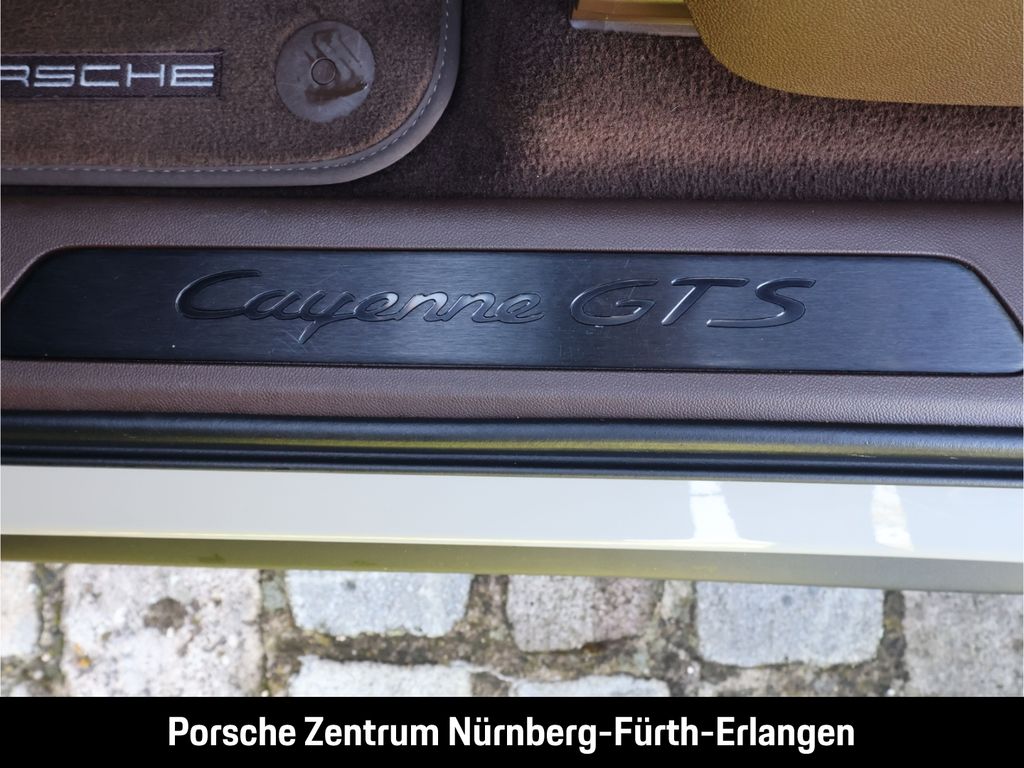 Porsche Cayenne 2021