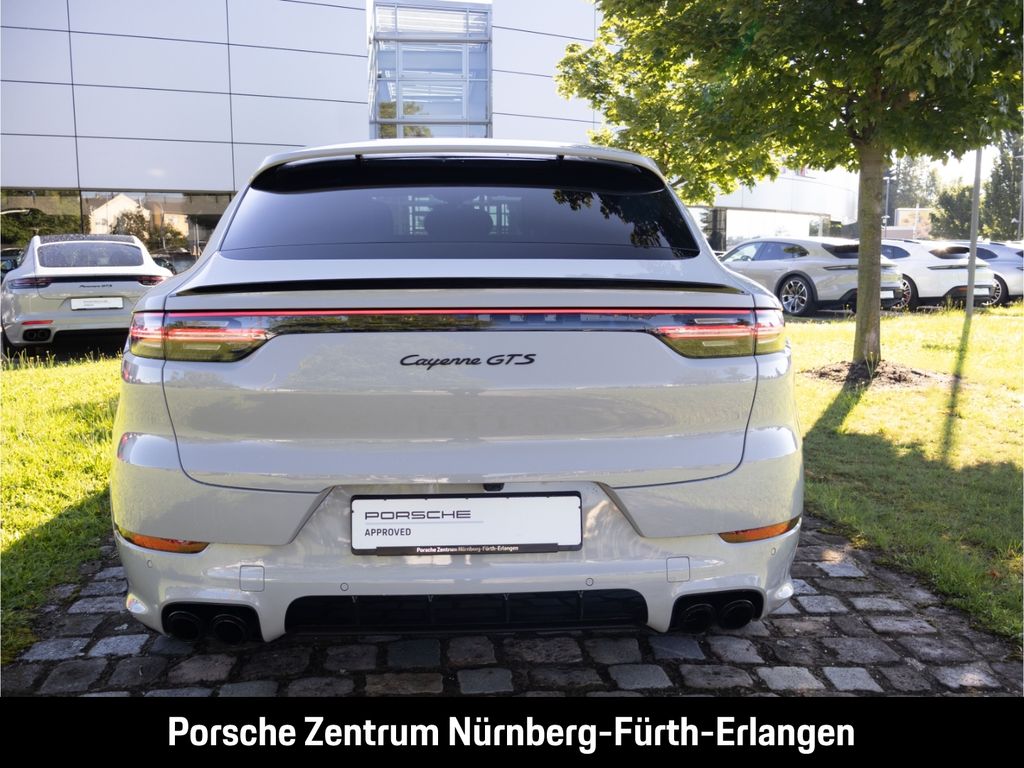 Porsche Cayenne 2021
