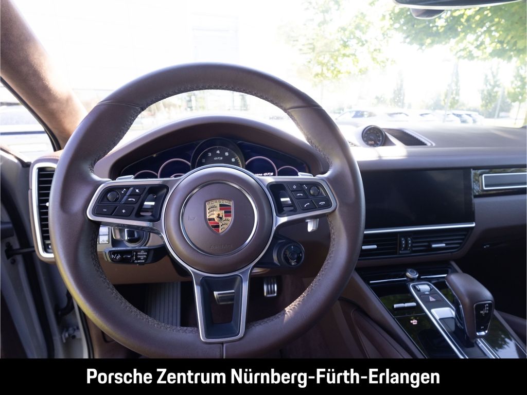 Porsche Cayenne 2021
