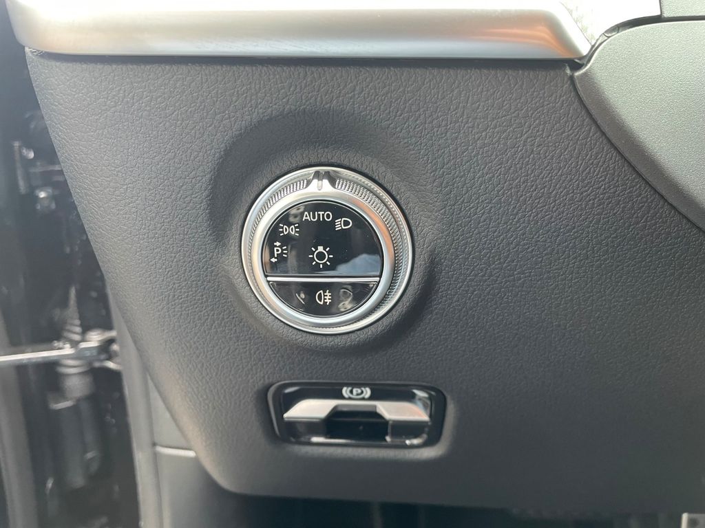 Mercedes-Benz C 200 2024