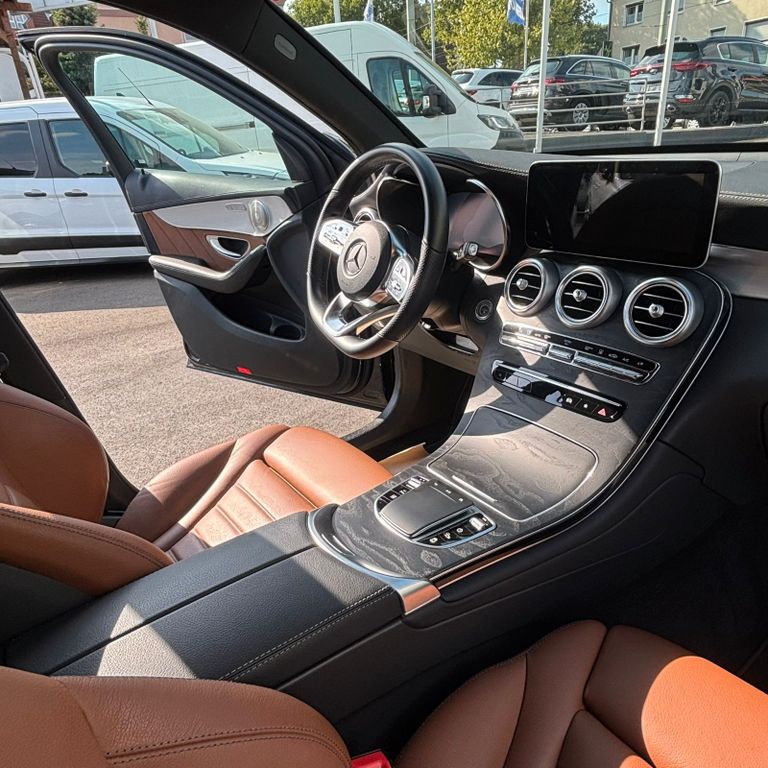 Mercedes-Benz GLC 300 2022