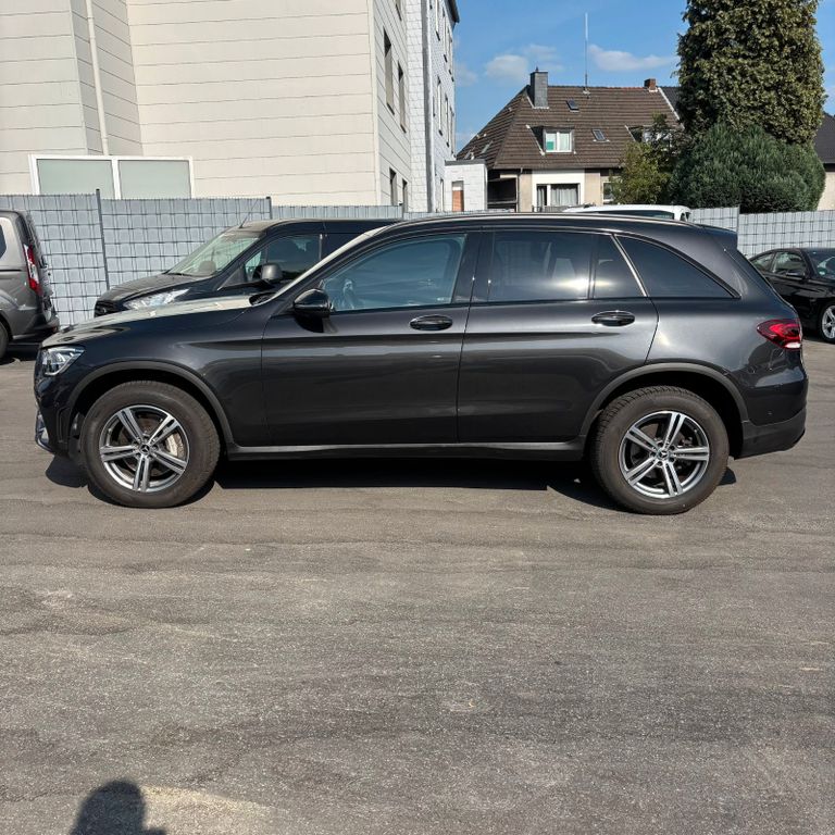 Mercedes-Benz GLC 300 2022