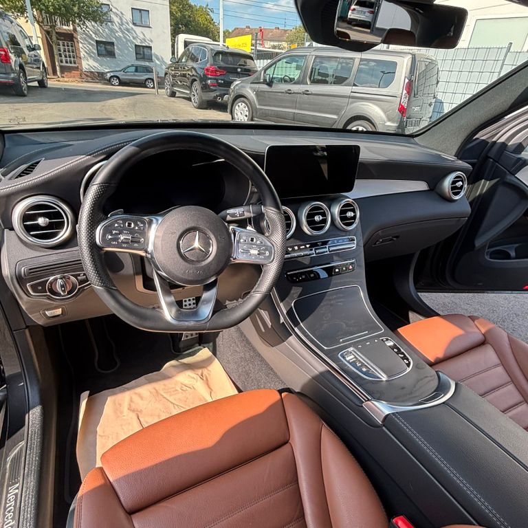 Mercedes-Benz GLC 300 2022