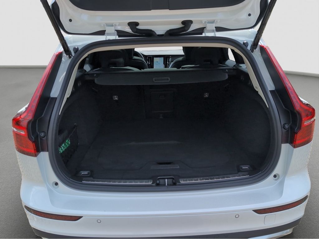 Volvo V60 Cross Country 2024