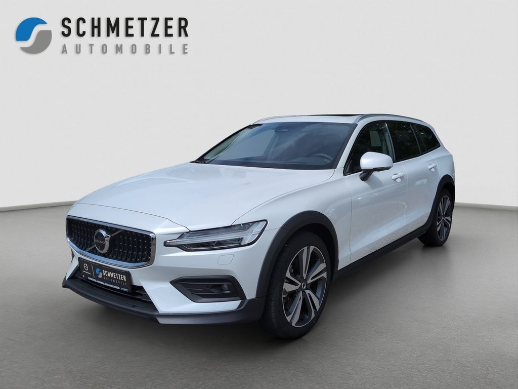 Volvo V60 Cross Country 2024