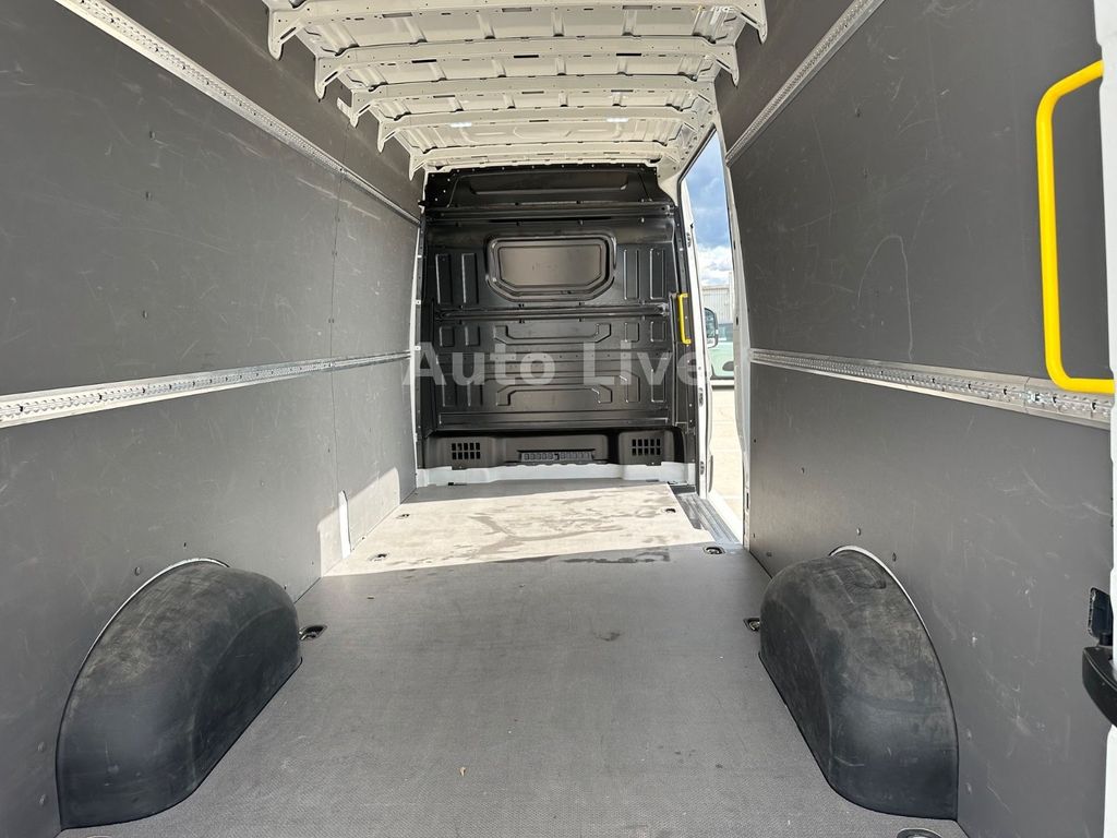 Volkswagen Crafter 2023