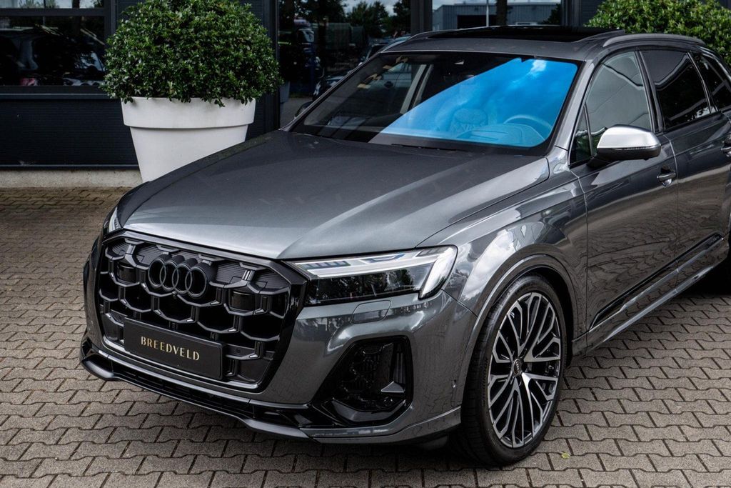 Audi SQ7 2025