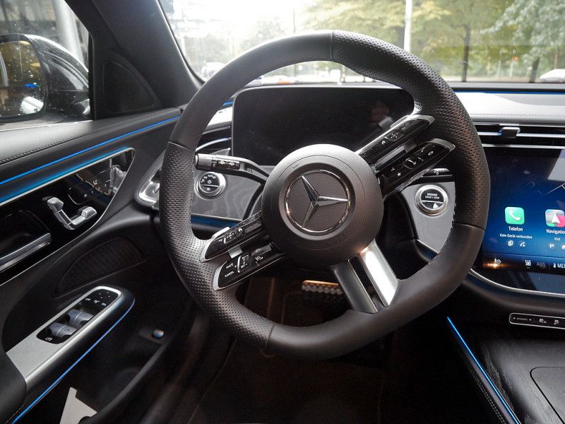 Mercedes-Benz E 300 2025