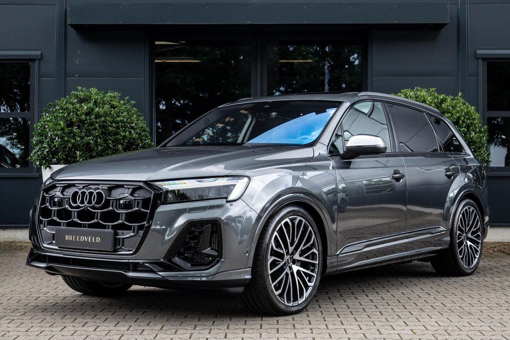 Audi SQ7 2025