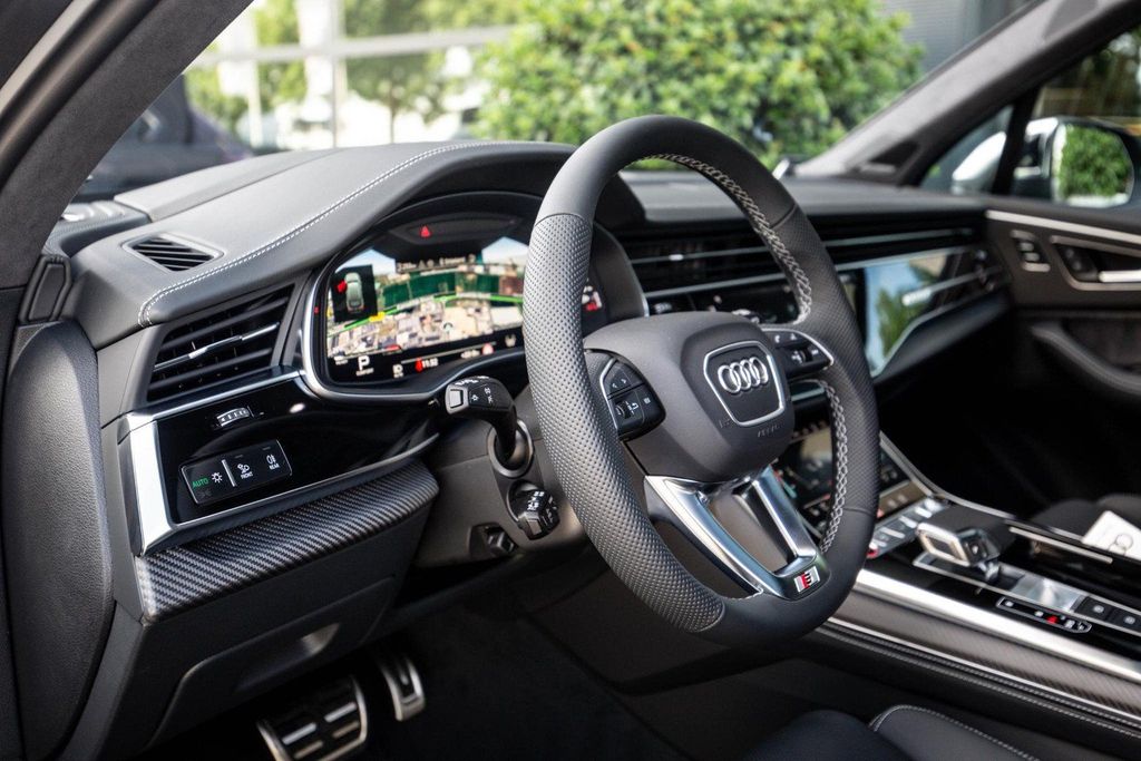 Audi SQ7 2025