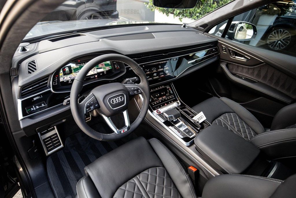 Audi SQ7 2025