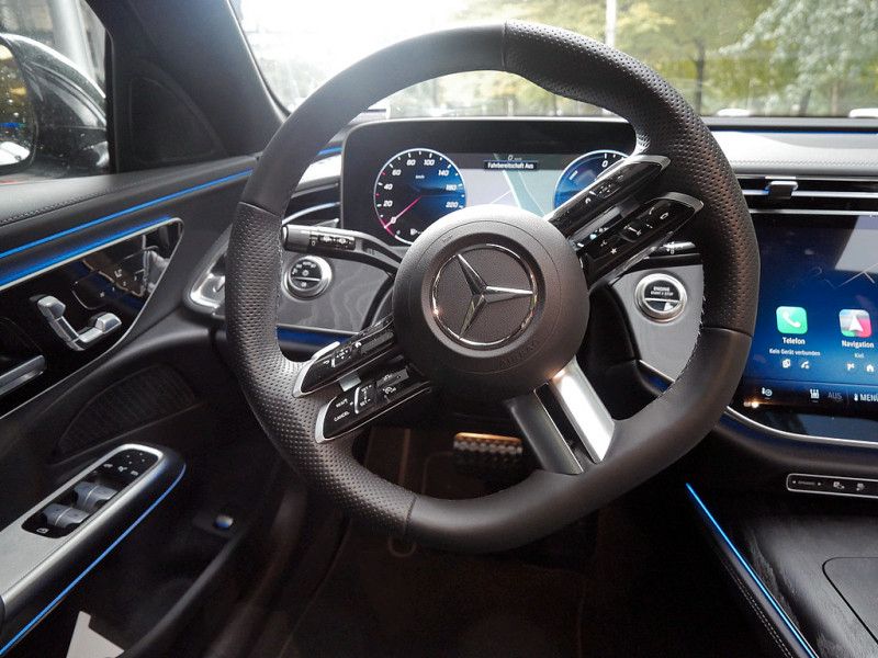 Mercedes-Benz E 300 2025