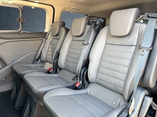 Ford Tourneo Custom 2023