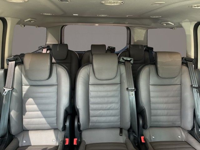 Ford Tourneo Custom 2023