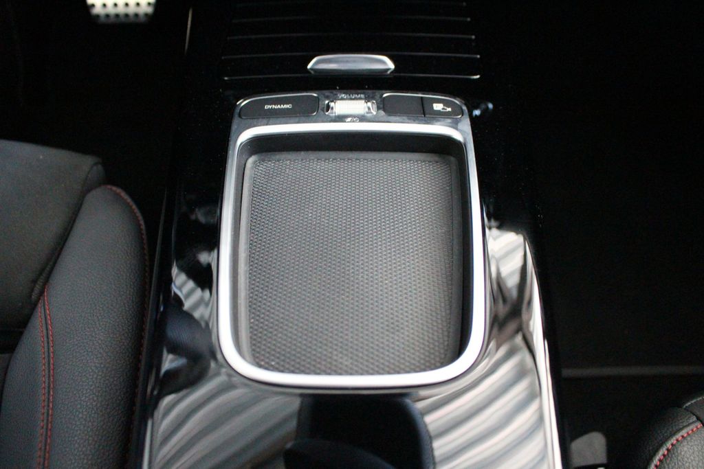 Mercedes-Benz CLA 200 2024