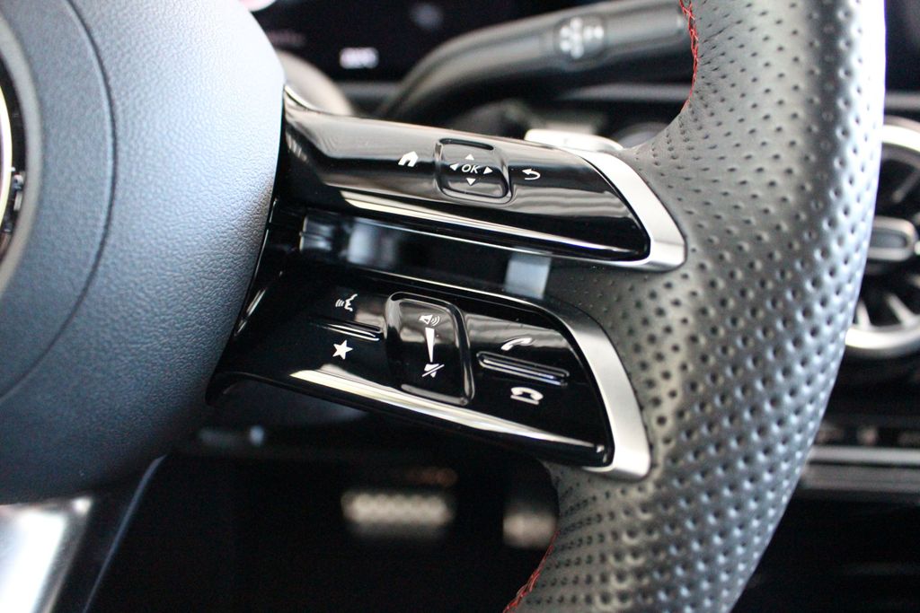 Mercedes-Benz CLA 200 2024