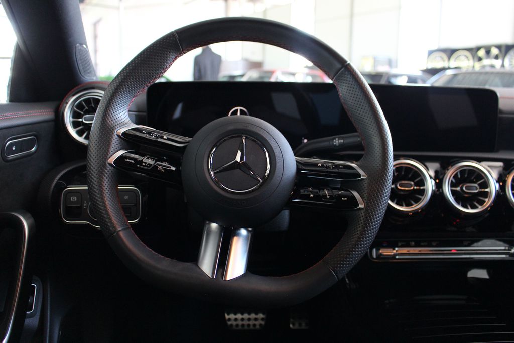 Mercedes-Benz CLA 200 2024