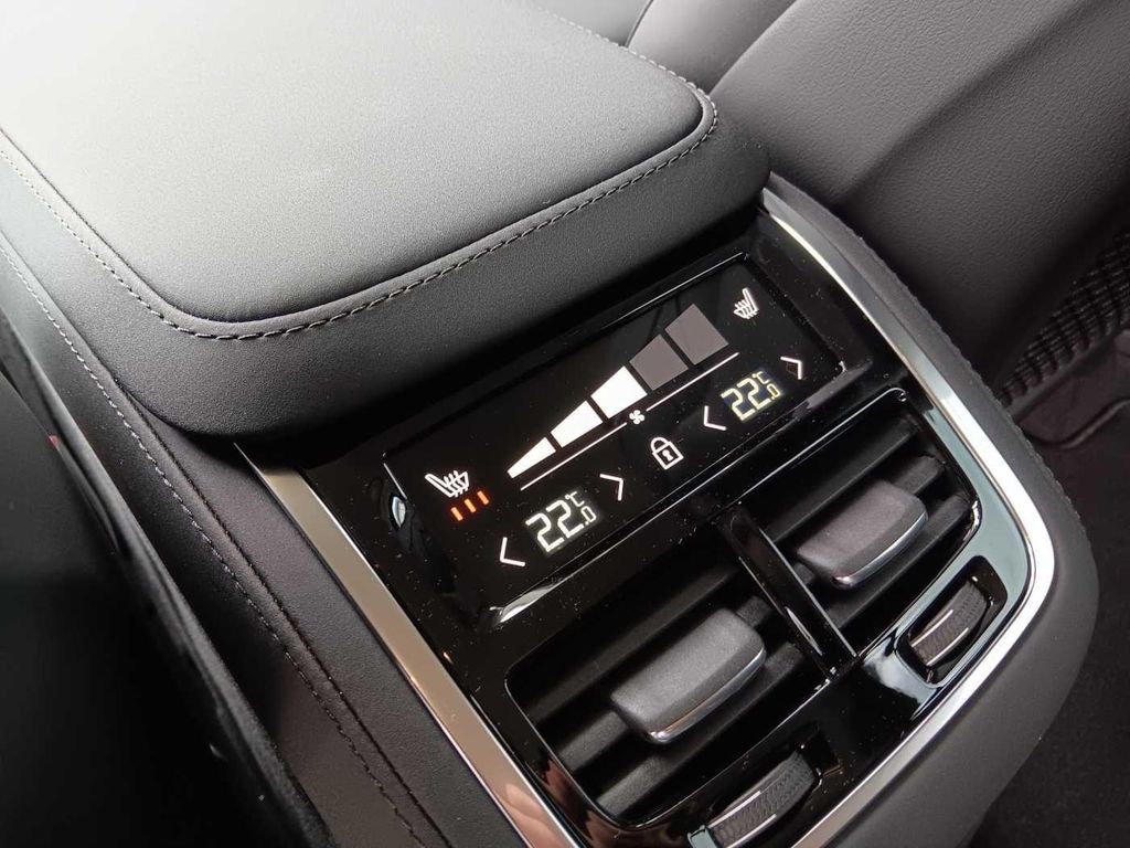 Volvo XC90 2025