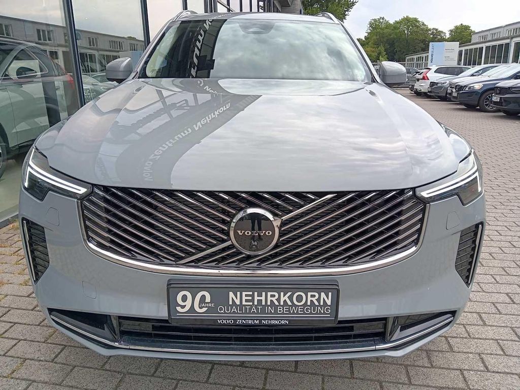 Volvo XC90 2025
