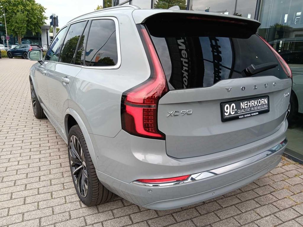 Volvo XC90 2025
