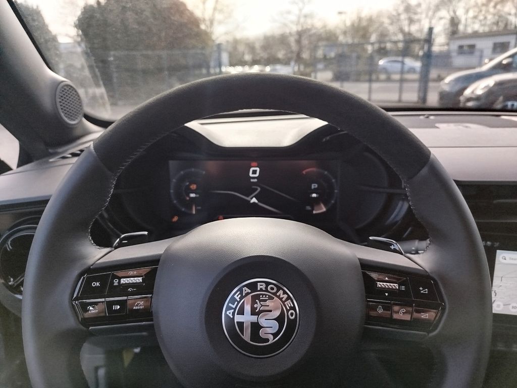 Alfa Romeo Junior 2025