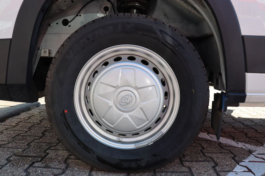 Maxus Deliver 9 2025