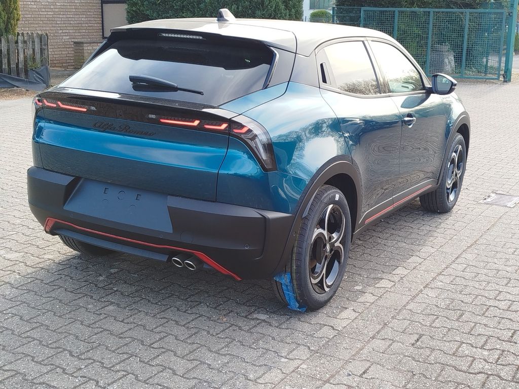 Alfa Romeo Junior 2025