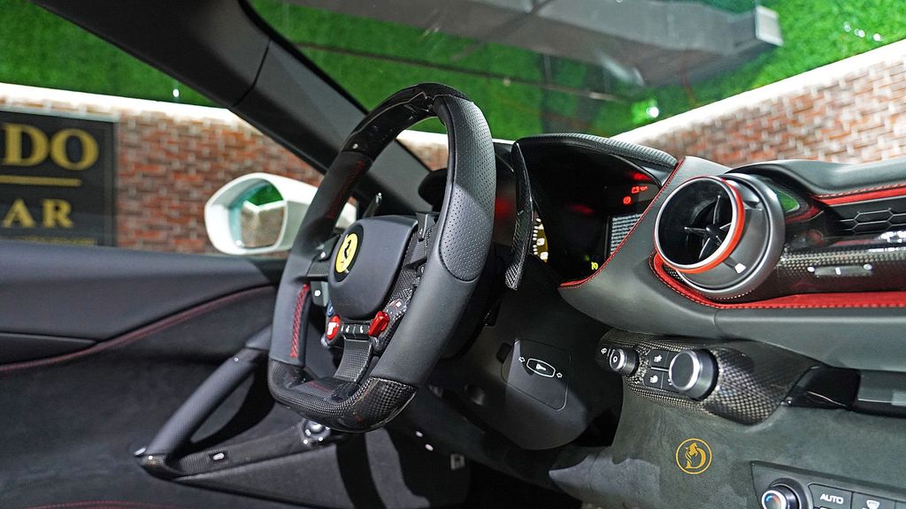 Ferrari 812 2022