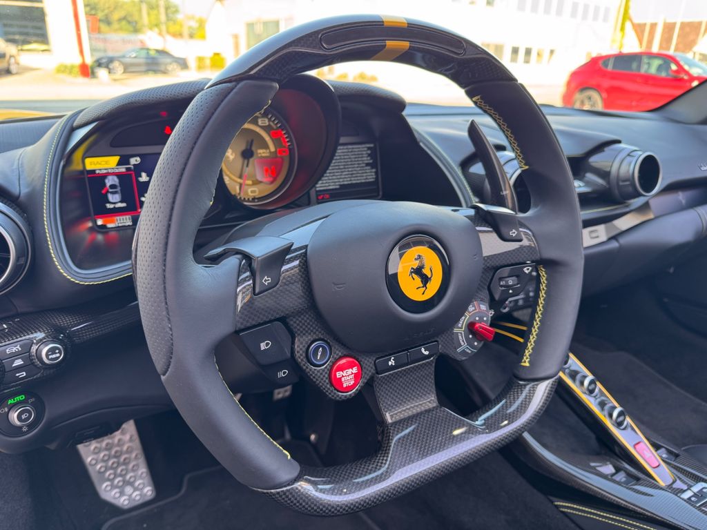 Ferrari 812 2024