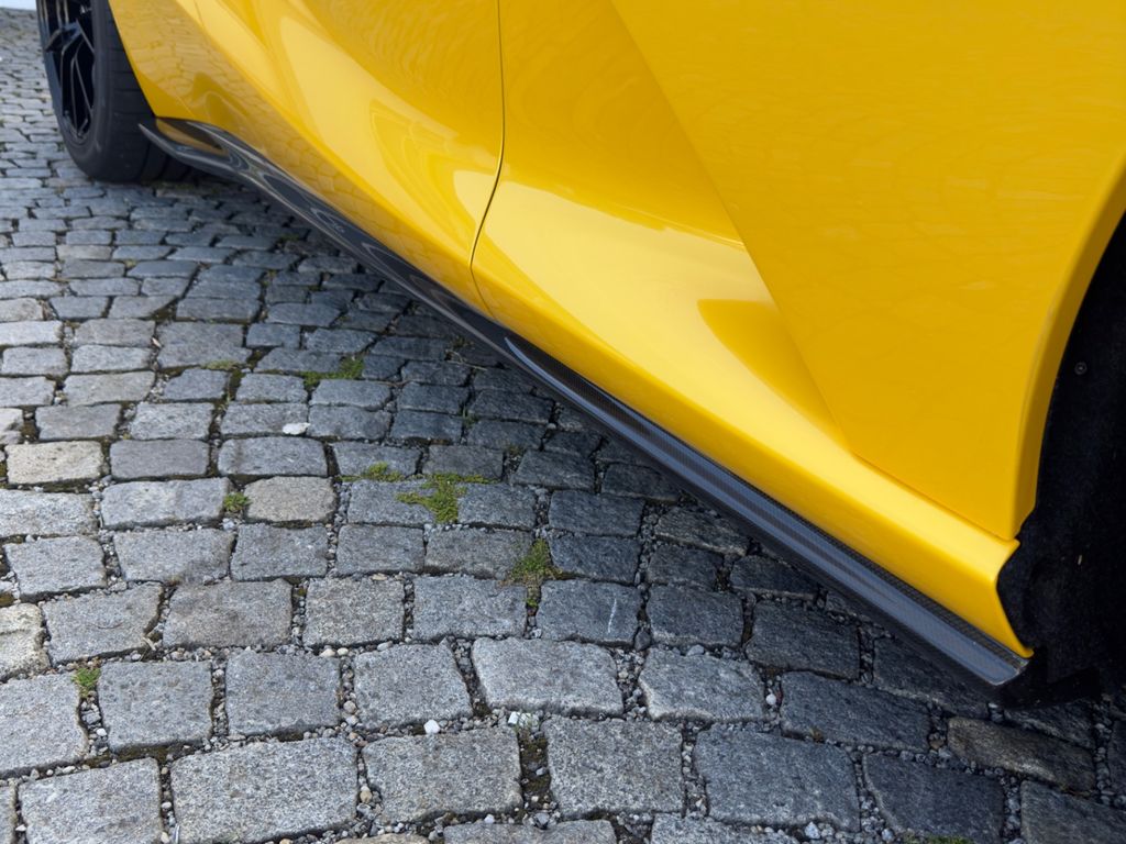 Ferrari 812 2024