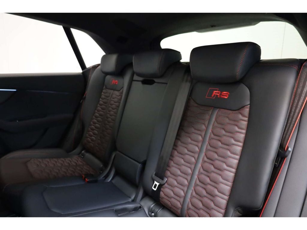 Audi RSQ8 2025