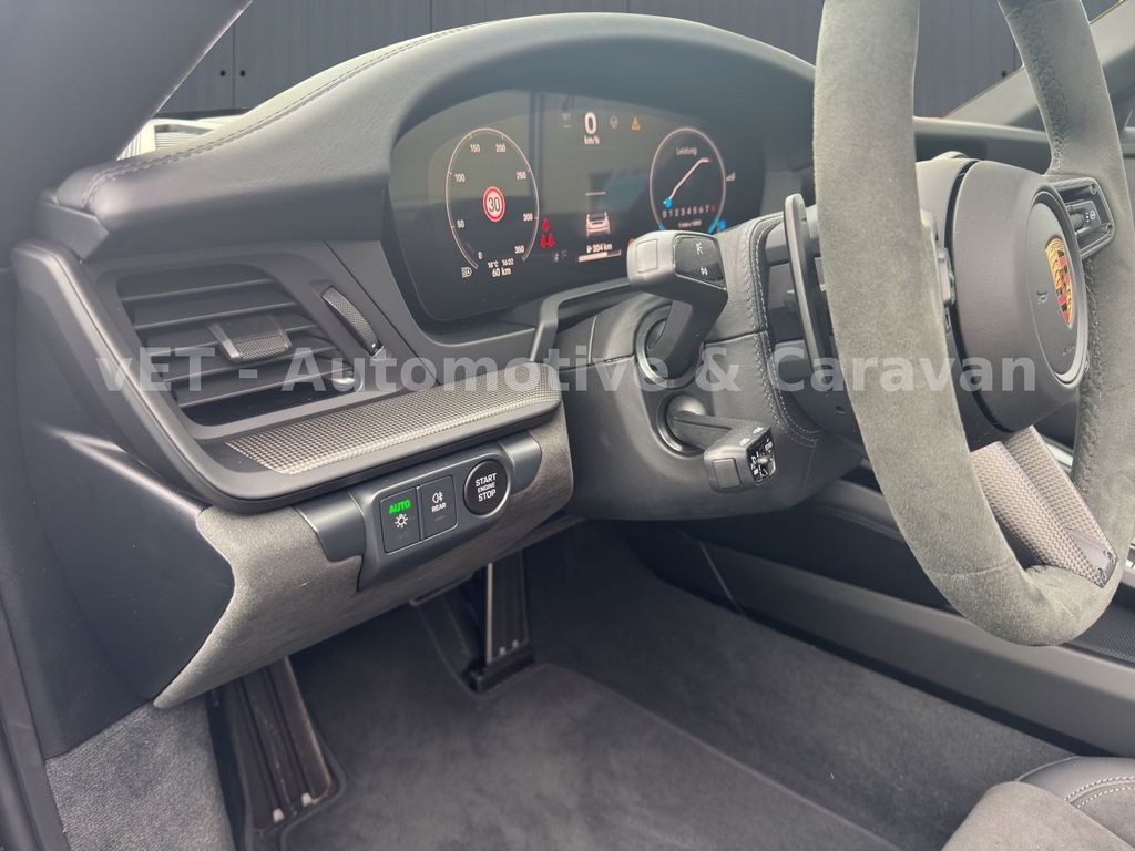 Porsche 992 2025