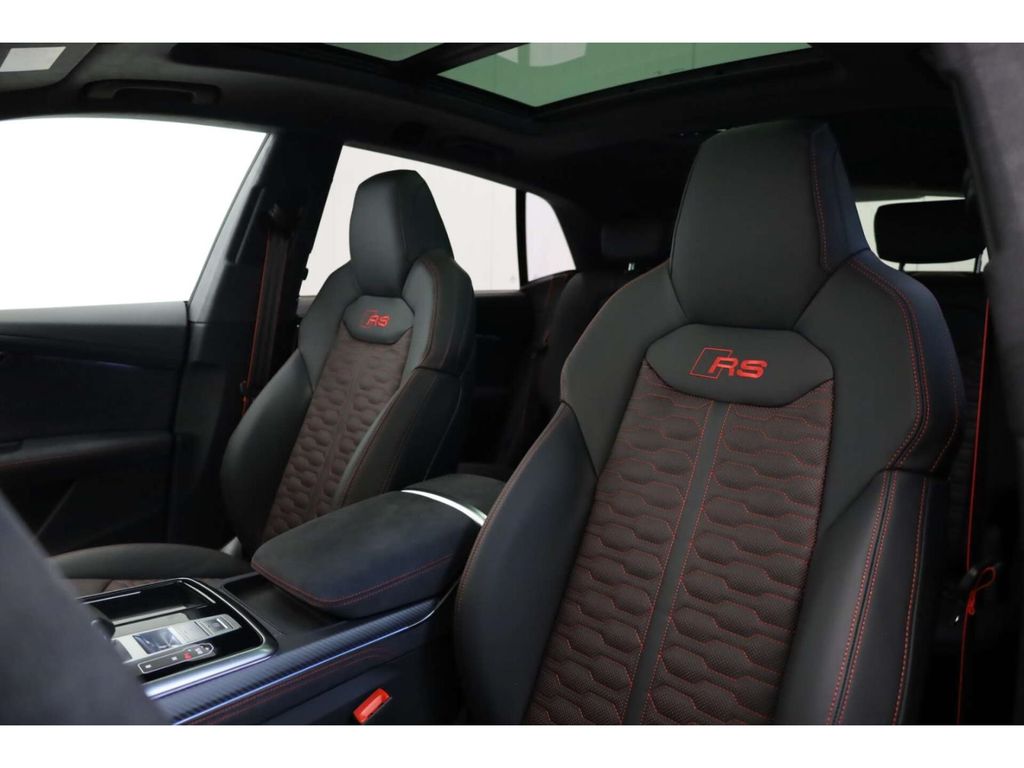 Audi RSQ8 2025