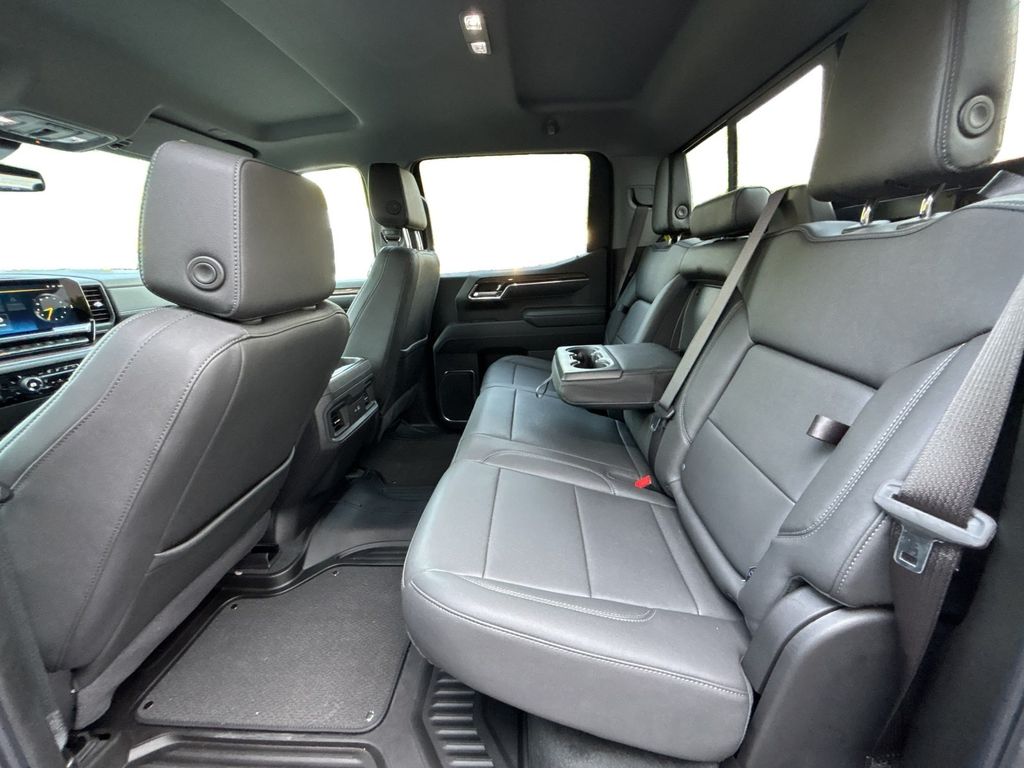 Chevrolet Silverado 2025