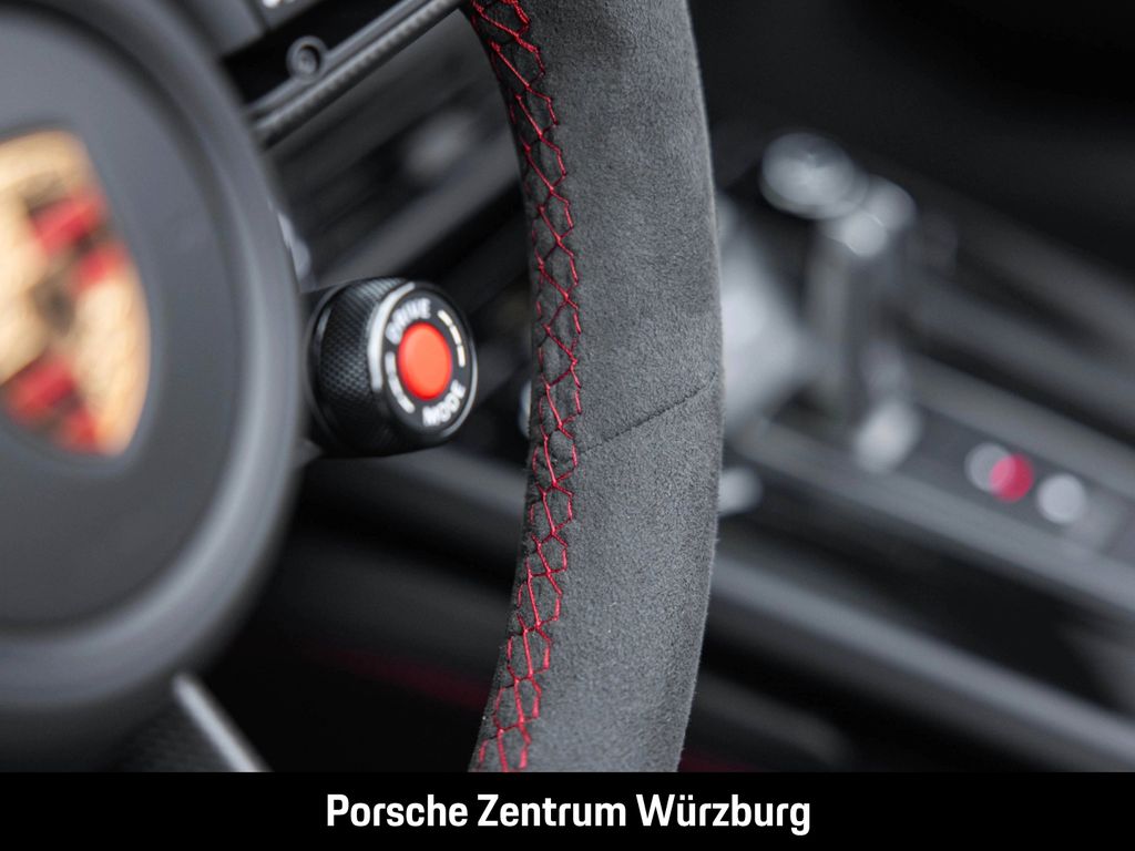 Porsche 992 2025