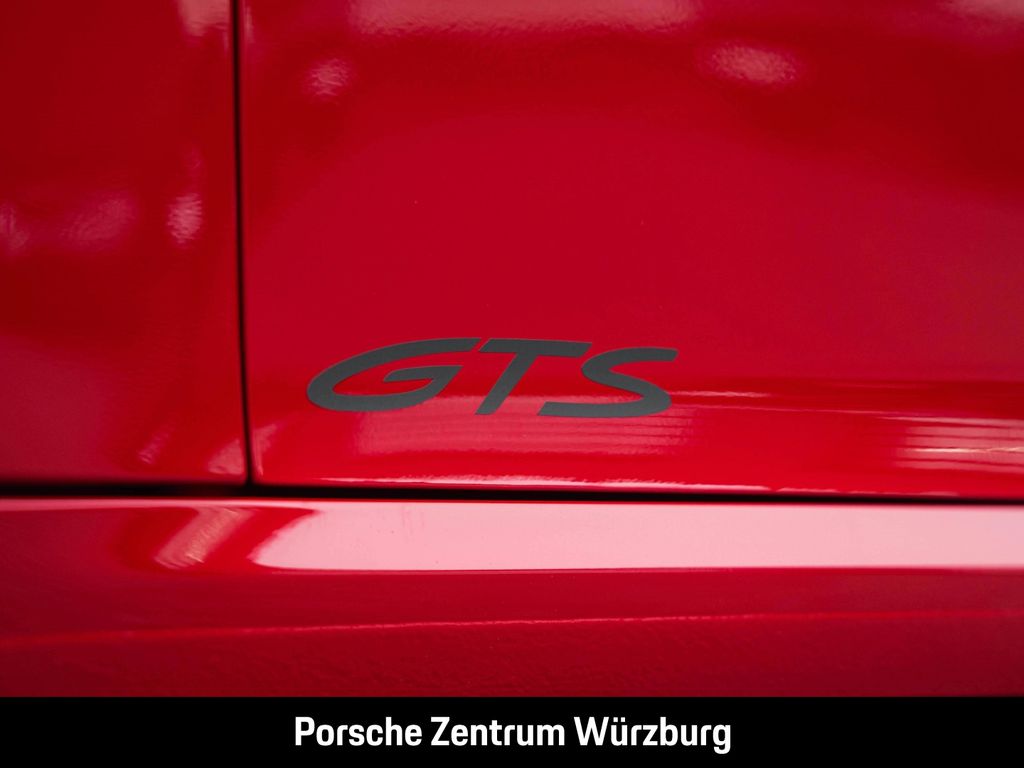 Porsche 992 2025