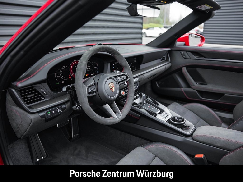 Porsche 992 2025